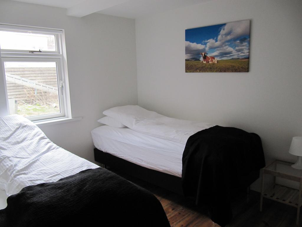 Grand-Inn Bar And Bed Saudarkrokur Bilik gambar