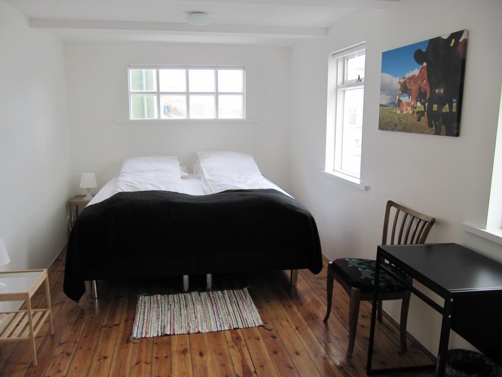 Grand-Inn Bar And Bed Saudarkrokur Bilik gambar