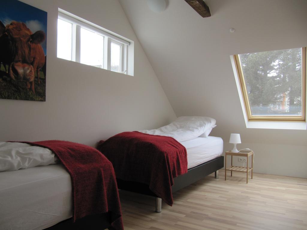 Grand-Inn Bar And Bed Saudarkrokur Bilik gambar
