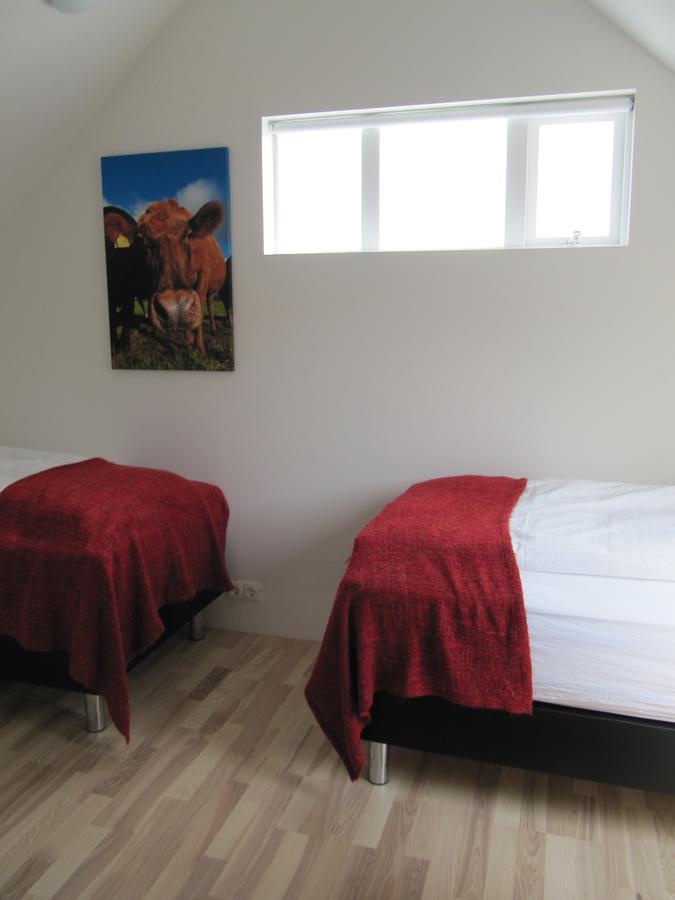 Grand-Inn Bar And Bed Saudarkrokur Luaran gambar